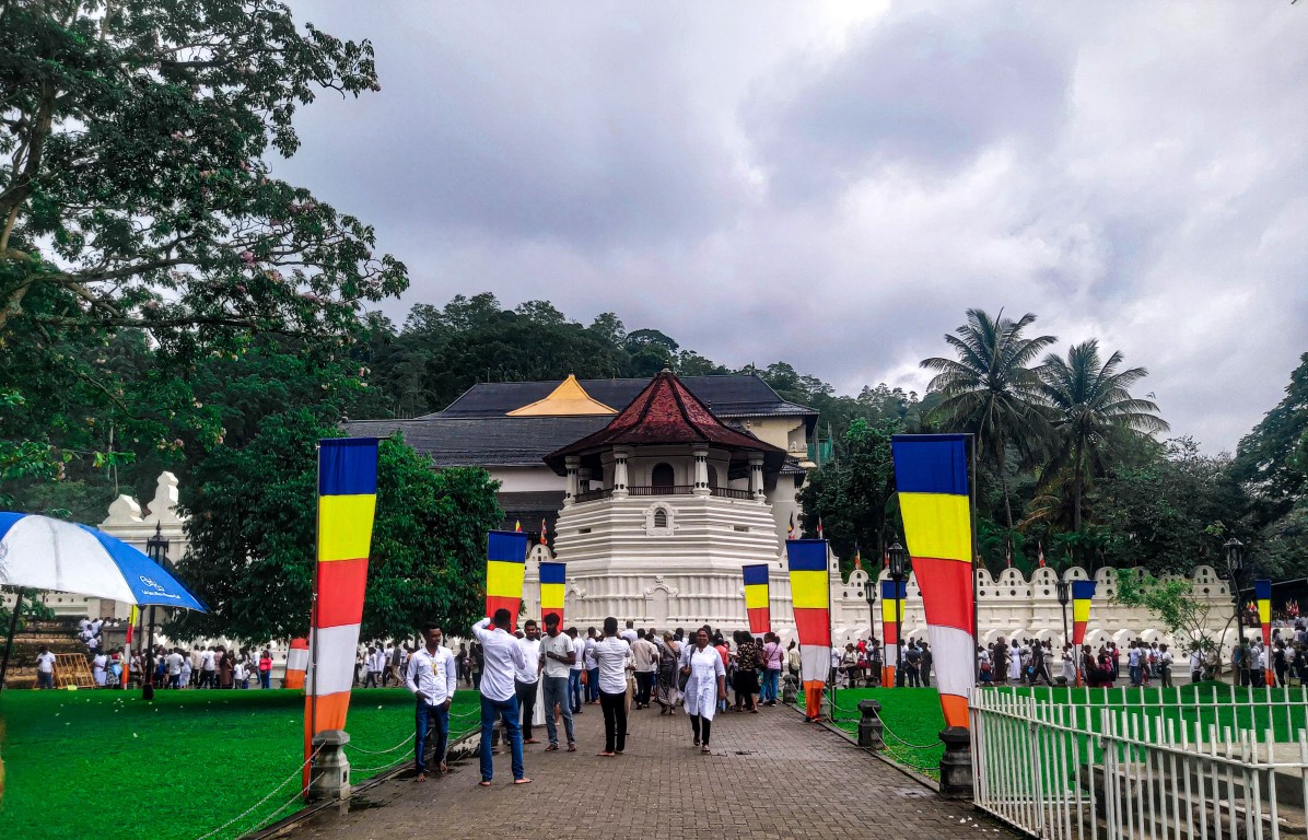 Temple of the Sacred Tooth Relic beside Kandy Lake
