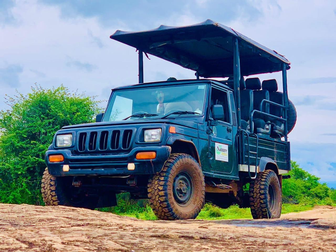 Safari Jeep 4